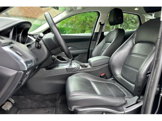 Photo Jaguar E-Pace 2.0S P200 AWD Automaat - 09 2019 image 5/6