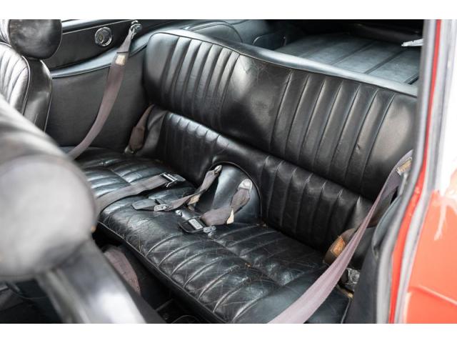 Photo Jaguar E-Type 4.2 2+2 '69 CH577bw image 5/6