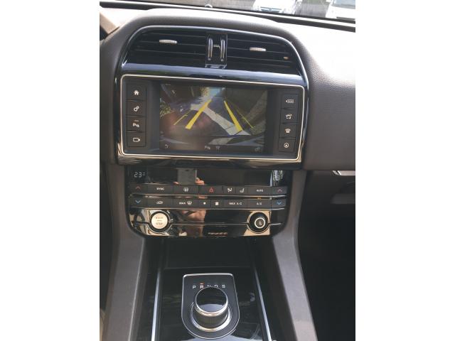 Photo Jaguar F-PACE V6 3.0D PRESTIGE image 5/6