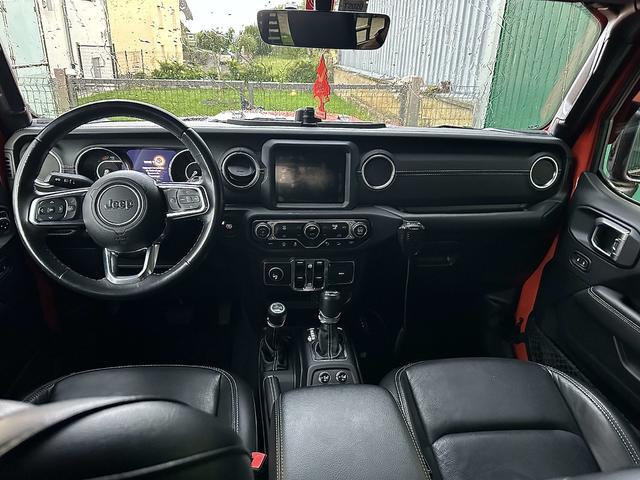Photo Jeep Wrangler Unlimited 2.0 l T 272 ch 4x4 BVA8 Overland image 5/5