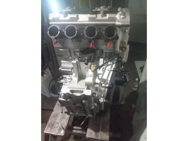 Photo Kawasaki ZX7R Piste image 5/6