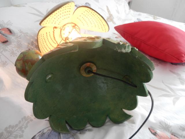 Photo lampe à poser Forme tortue verte sous ombrelle image 5/6