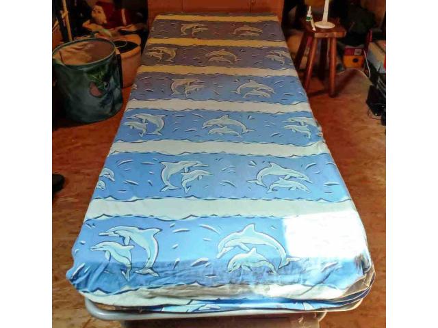 Photo Lit pliant avec matelas image 5/5
