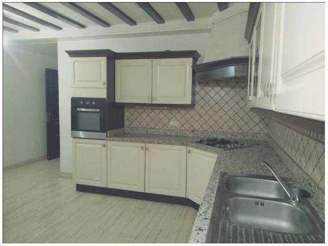 Photo location appartement vide d une superficie de 154 m² a gueliz image 5/6