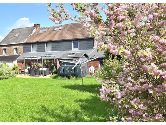 Photo Maison 4 ch, jardin et garage à vendre à Spy image 5/6