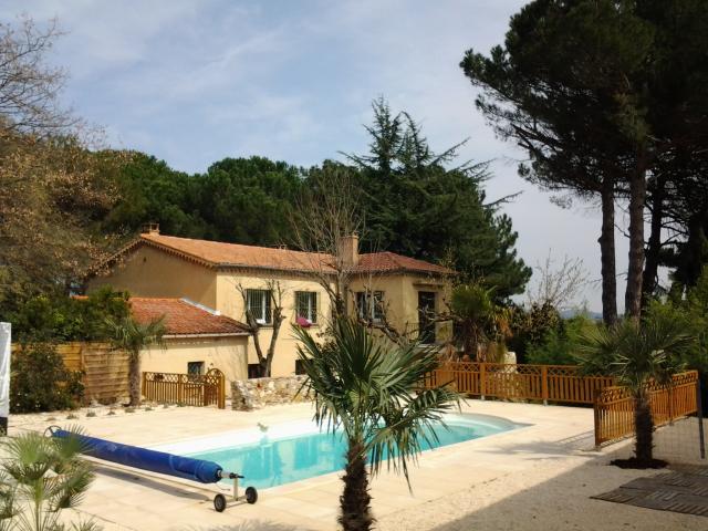 Photo maison de vacances dans le gard  piscine privée   15 pers. image 5/5