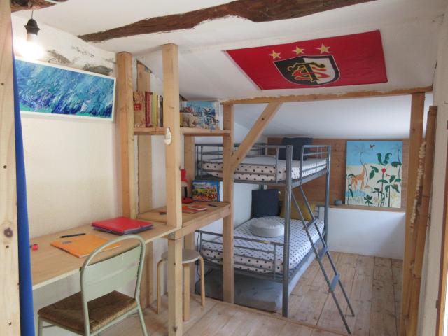 Photo MAISON EN PIERRES 120 m²   3 CHAMBRES   JARDIN 600 m²  AU CALME  MONTAGNE NOIRE image 5/6
