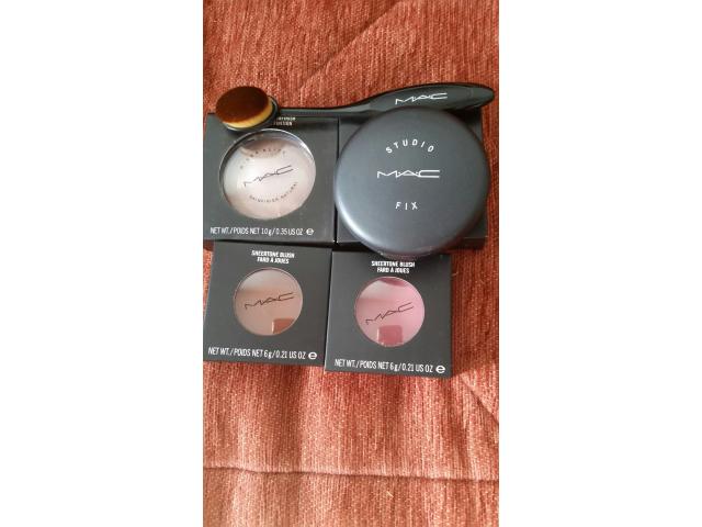 Photo maquillage de marque original image 5/5