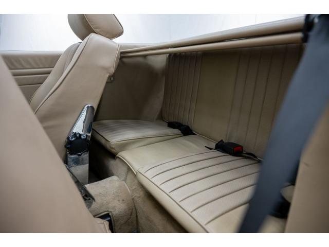 Photo Mercedes-Benz 560 SL '88 CH84060 image 5/6