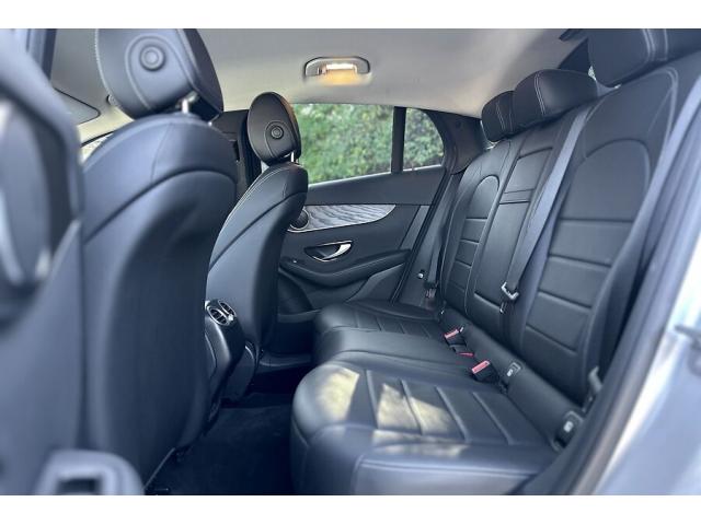 Photo Mercedes-Benz GLC 250 Coupe 2.0i 4 Matic AMG-Line - 10 2024 image 5/6
