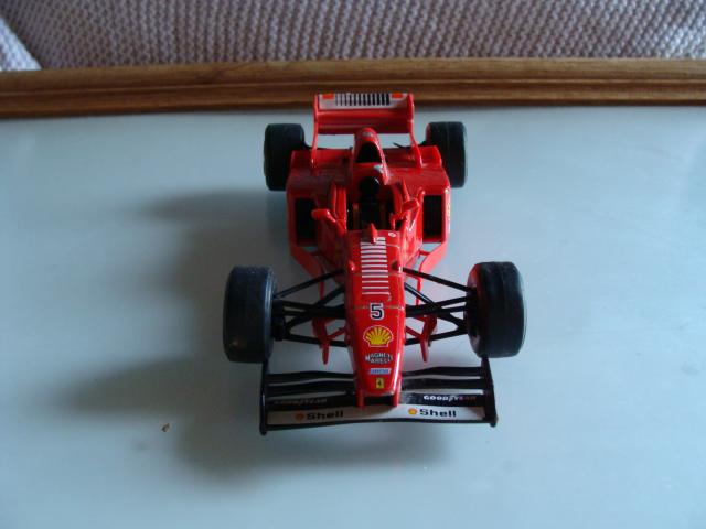 Photo model réduit Ferrari + F1 image 5/6