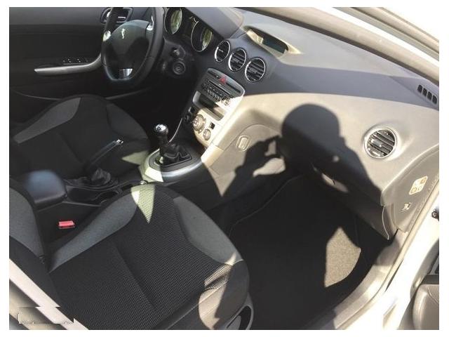 Photo Peugeot 308 1.6 VTi 16v Premium Pack image 5/6