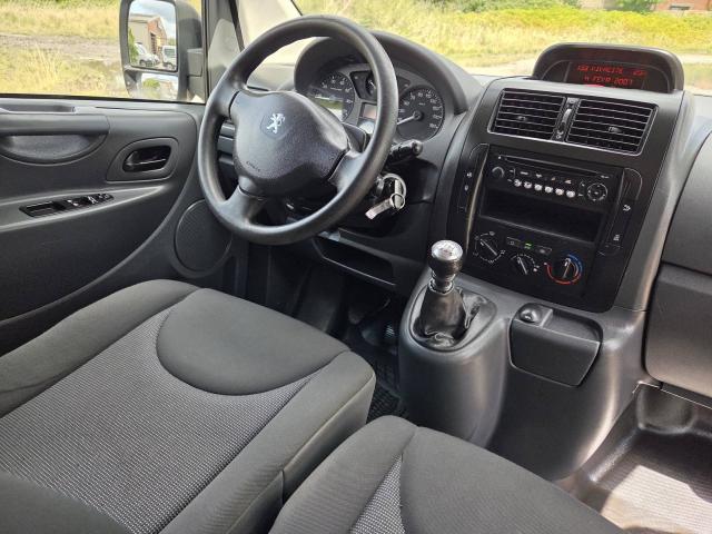 Photo Peugeot Expert 9places Minibus 2.0hdi 130cv 94kw Airco Cruis image 5/6