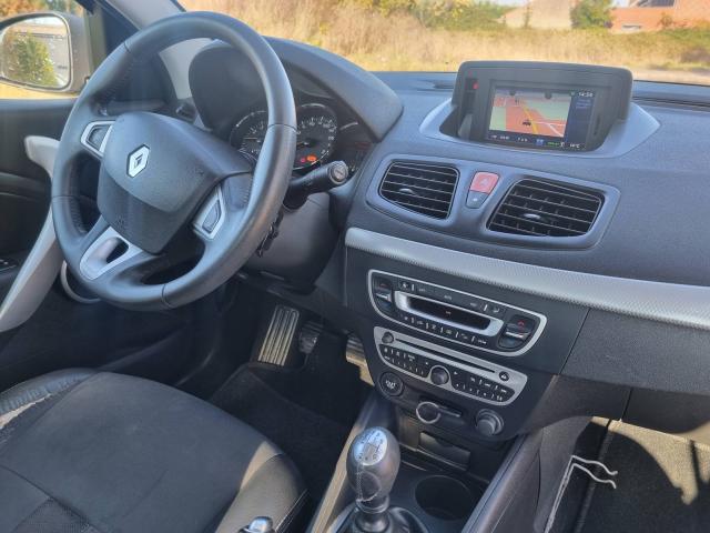 Photo Renault Fluence 1.5dci 105cv Gps Airco Cuir Cruise Jantes al image 5/6
