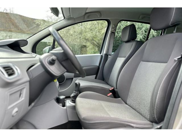 Photo Renault Modus 1.5d - 12 2011 image 5/6