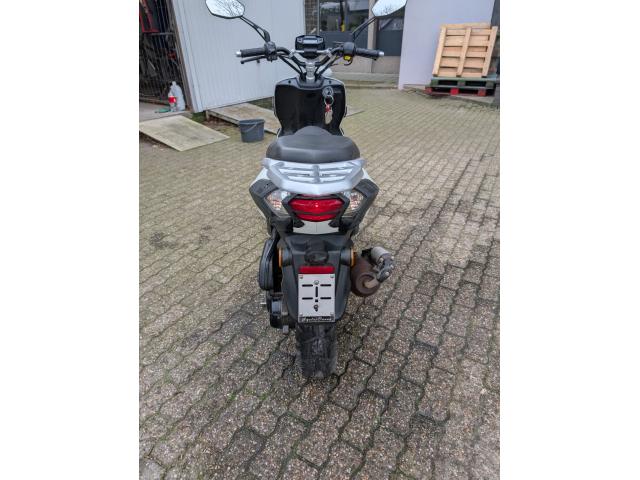 Photo Scooter 45km image 5/6