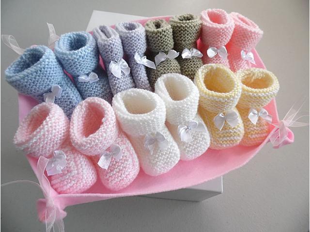 Photo Semainier de chaussons tricot laine bébé fait main image 5/6