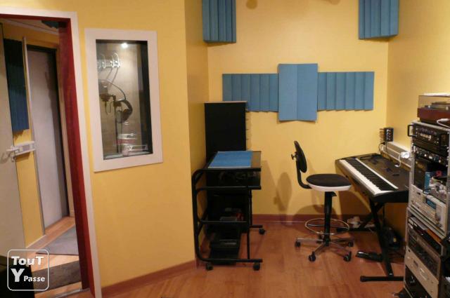 Photo STUDIO D'ENREGISTREMENT PARIS KARAOKE MUSIQUE MIXAGE MASTERING image 5/6