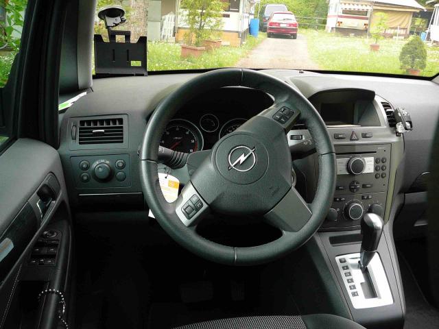 Photo Très faible kilométrage, voiture toujours tenue au garage image 5/6