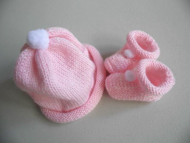 Photo Tricot laine bébé fait main bonnet rose à pompon image 5/6