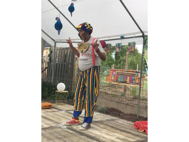Photo Un spectacle de clown pour la fête de St Nicolas dans votre école image 5/6