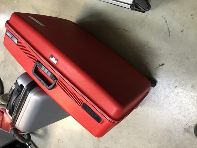 Photo Valise rouge de marque Delsey + trolley gris image 5/5