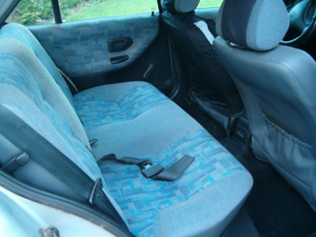 Photo Vend Peugeot 306 19 D image 5/6