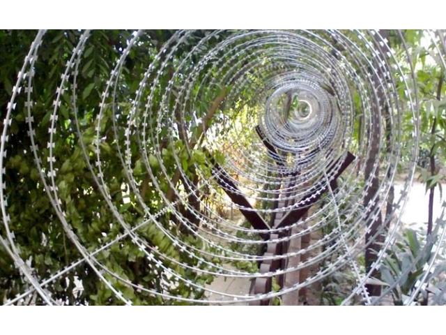 Photo VENTE ET INSTALLATION DE GRILLAGE ET BARBELE DE QUALITE AU SENEGAL image 5/6