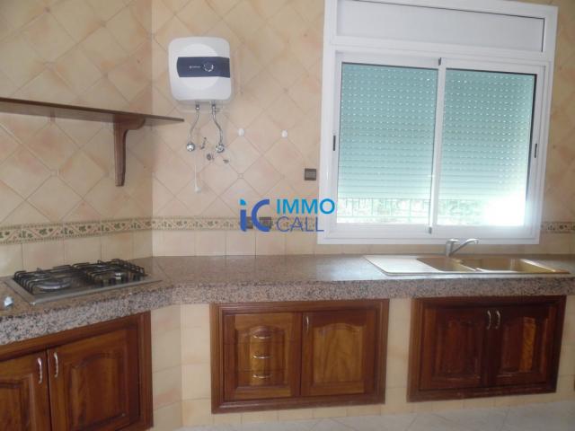 Photo Villa de 700 m² en location à Hay Riad image 5/6