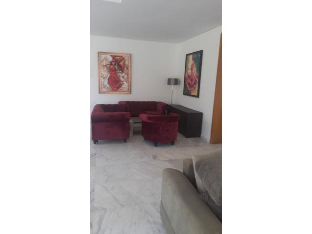 Photo Villa de prestige à louer – Route Zaïr – 2000 m² image 5/6