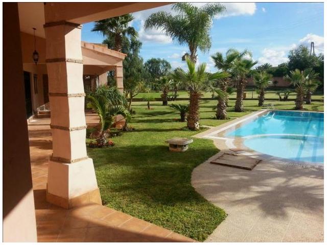 Photo Villa prestigieuse avec piscine et jardin sur 1H à Bouskoura image 5/6