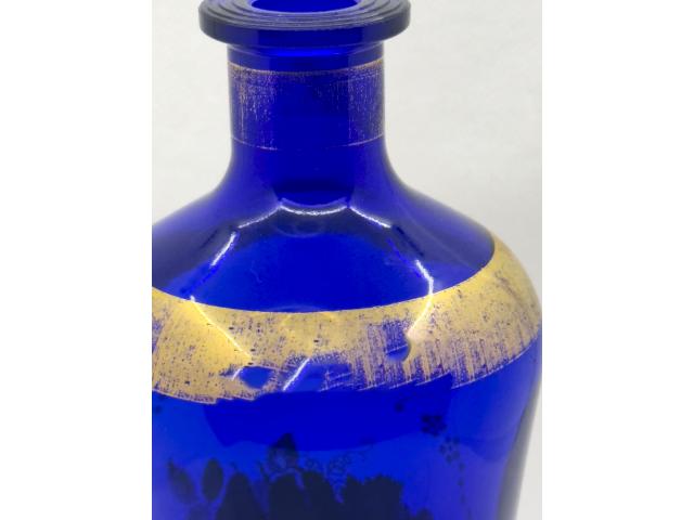 Photo Vintage carafe bleu cobalt motif fleurs image 5/6