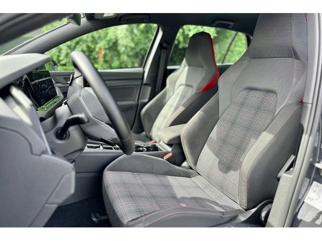Photo Volkswagen Golf GTI 2.0 TSi OPF DSG - 03 2022 image 5/6