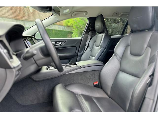 Photo Volvo V60 T8 Twin Eng. Inscription AWD - 10 2019 image 5/6