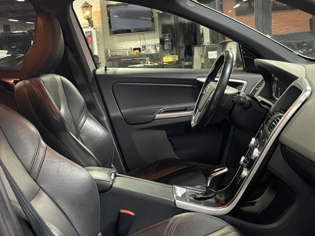 Photo Volvo XC60 D4 190 ch R-Design Geartronic A image 5/5