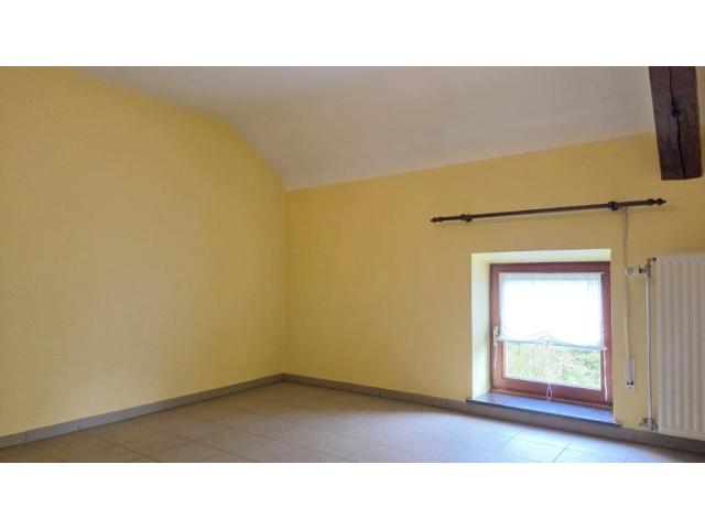 Photo 6880 JEHONVILLE : spacieux appartement-duplex avec parking, 1 chambre. image 6/6