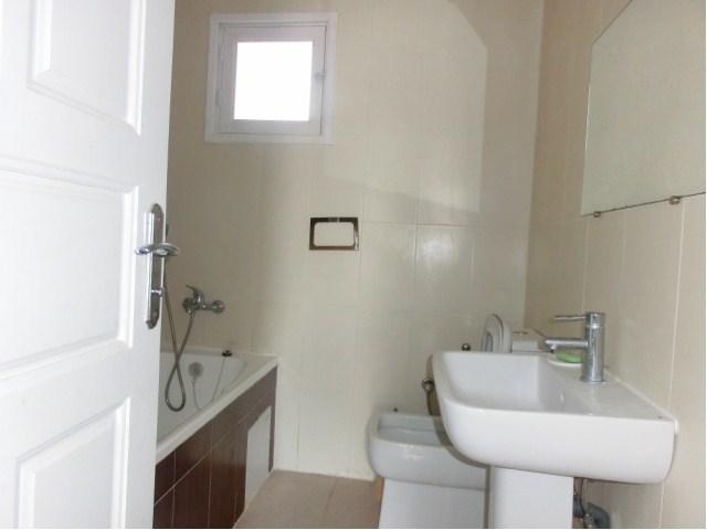 Photo A louer pour la saison estivale un joli appartement à Chott Mariem image 6/6