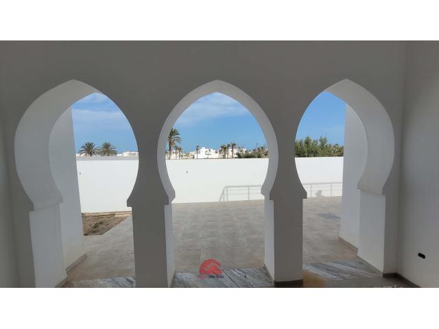 Photo A VENDRE À DJERBA MIDOUN - VILLA AVEC PISCINE ZU - RÉF V683 image 6/6