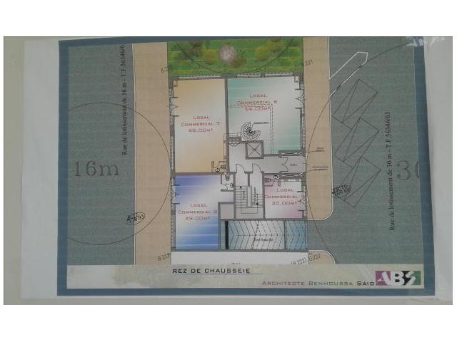 Photo à victoria magasin de 68 m2 deux façades image 6/6