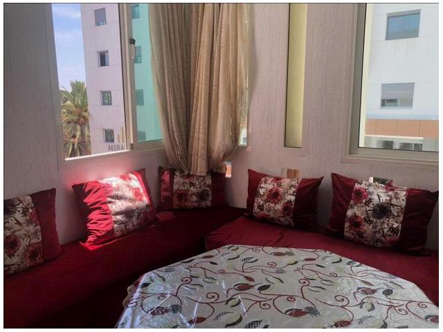 Photo appartement avec grand piscine et pied sur mer image 6/6