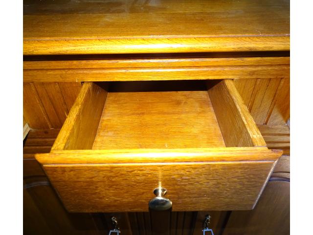 Photo armoire dressoir vintage, en chêne image 6/6