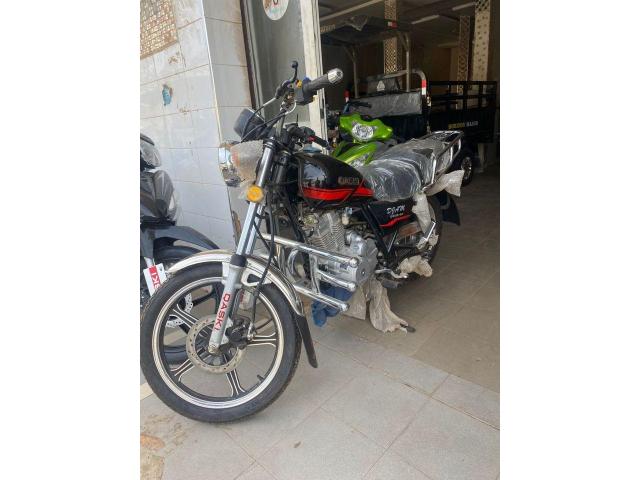 Photo ARRIVAGE MOTO TRICYCLE ET MOTO 2 ROUES A BONS PRIX image 6/6