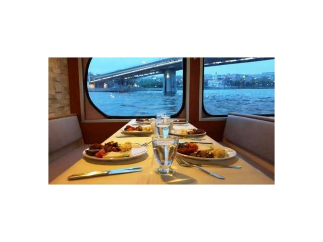 Photo Bateau restaurant 23m tout équipé pour 150 passagers image 6/6