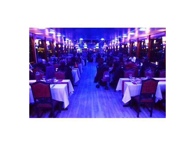 Photo Bateau restaurant passagers receptif de luxe 39 m 300 invités image 6/6