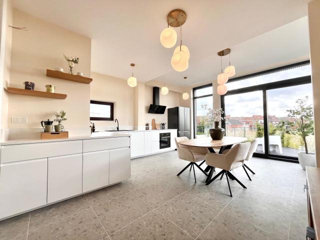 Photo Belle maison de maitre avec 3 chambres, garage et jardin! image 6/6