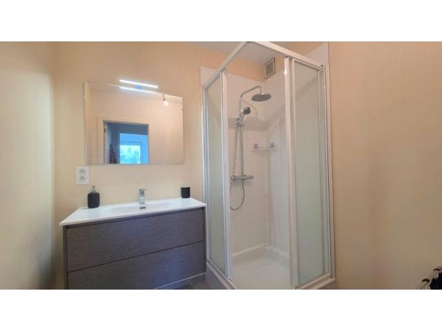 Photo Bertrix : bel appartement, 2 chambres, terrasse, parking, ascenseur. image 6/6