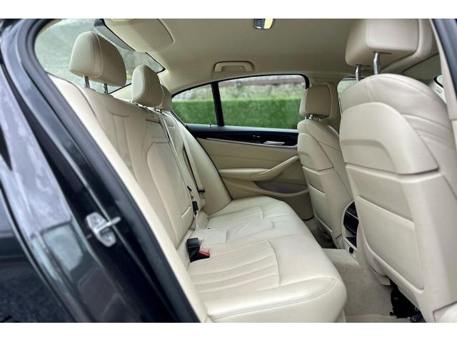 Photo BMW 530eA PHEV Performance Business - 04 2018 image 6/6