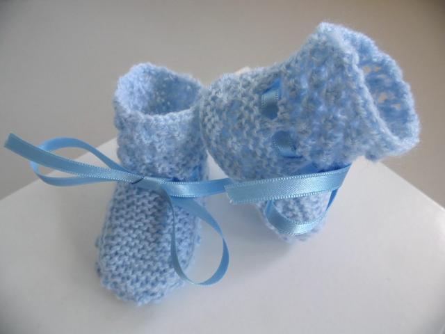 Photo Bonnet et chaussons BLEUS tricot laine bébé fait main image 6/6