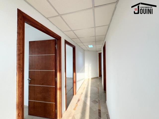 Photo Bureau H+4 En Face Centre Urbain Nord image 6/6