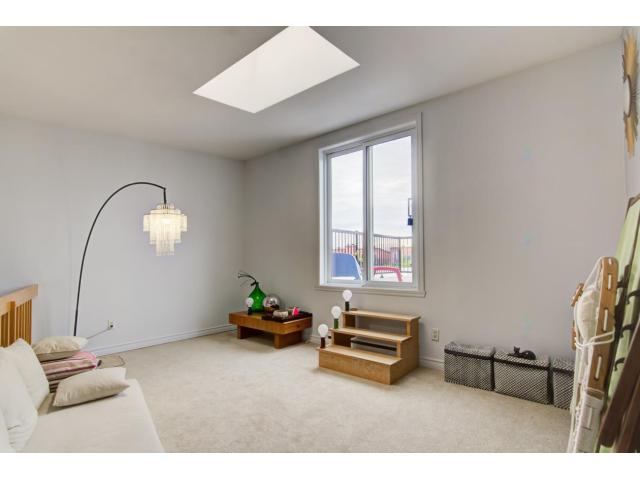 Photo Condo 3 cac avec plafond cathédrale près du Stade Olympique (Montreal, Quebec) image 6/6